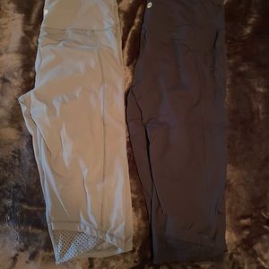 2 Crop leggings (light grey and dark grey) size large